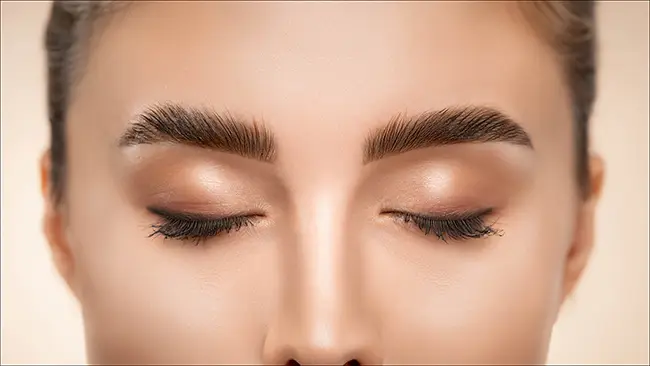 Leistungen: Brow Lifting
