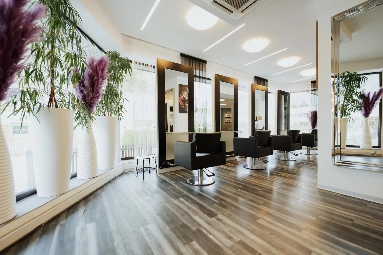 Hier sehen sie ein Bild des Salons.