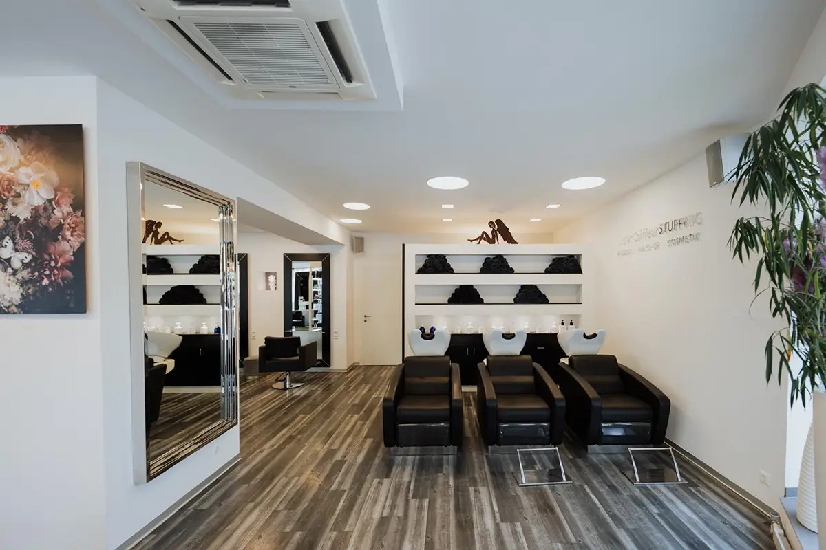 Hier sehen sie ein Bild des Salons.